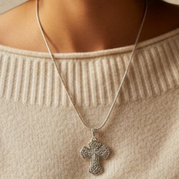 Handmade Sterling Silver Cross Pendant without Chain 5.74 Grams - Picture 4 of 4